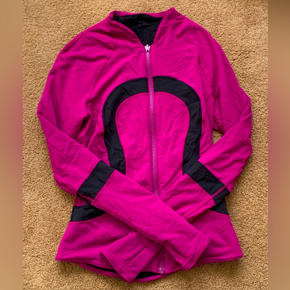 Lululemon reversible jacket size S black/magenta purple good condition